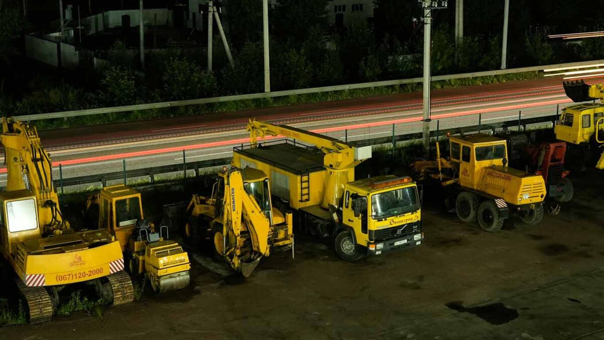 How Do Hauling Trucks Keep Mines Running Around The Clock on thevocalpoint